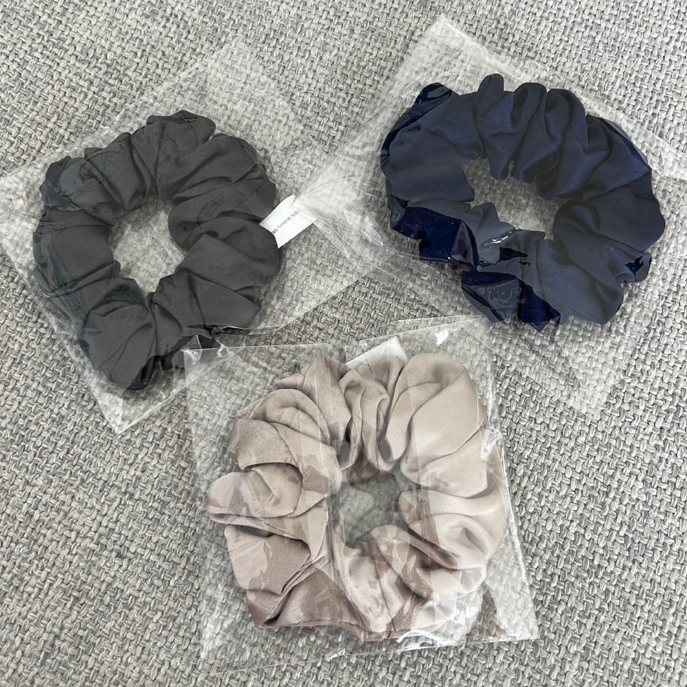 Cozysilk scrunchies